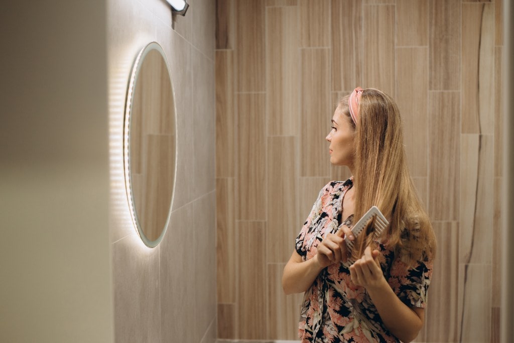 LED-Spiegel für den Flur
